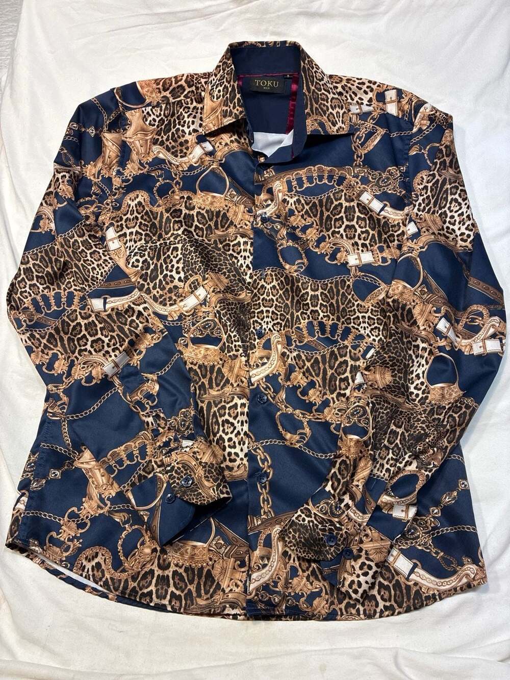 TOKU Men's Leopard and Gold Chain Print Slim Fit Button Down Shirt, Size S